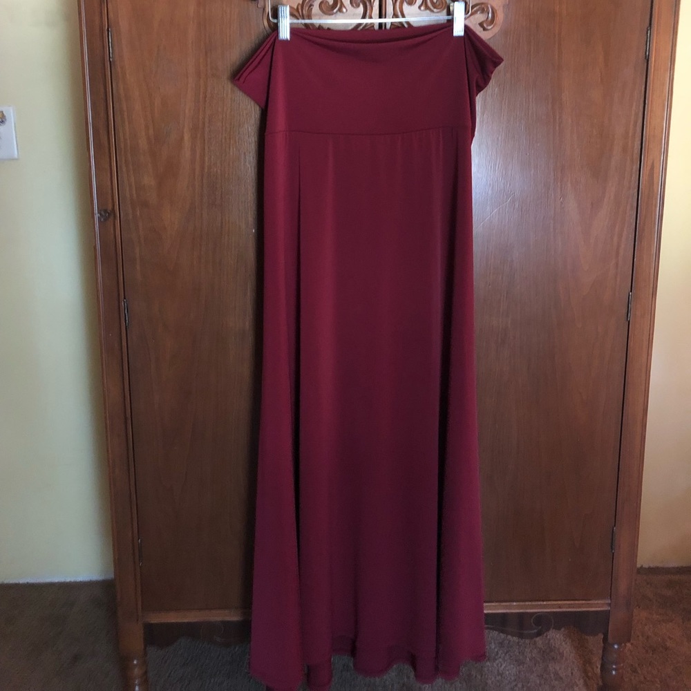 Lularoe Maxi Skirt size 2xl burgundy